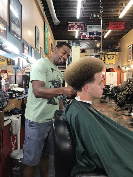 Off the Hook Barber Shop - Barber shop in Atlanta