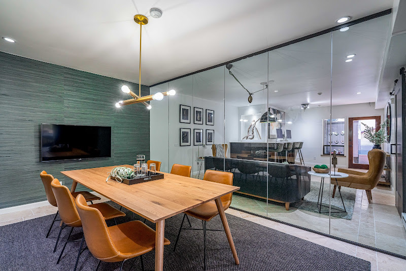 C2 Realty Group - Real estate agent in Lincoln St