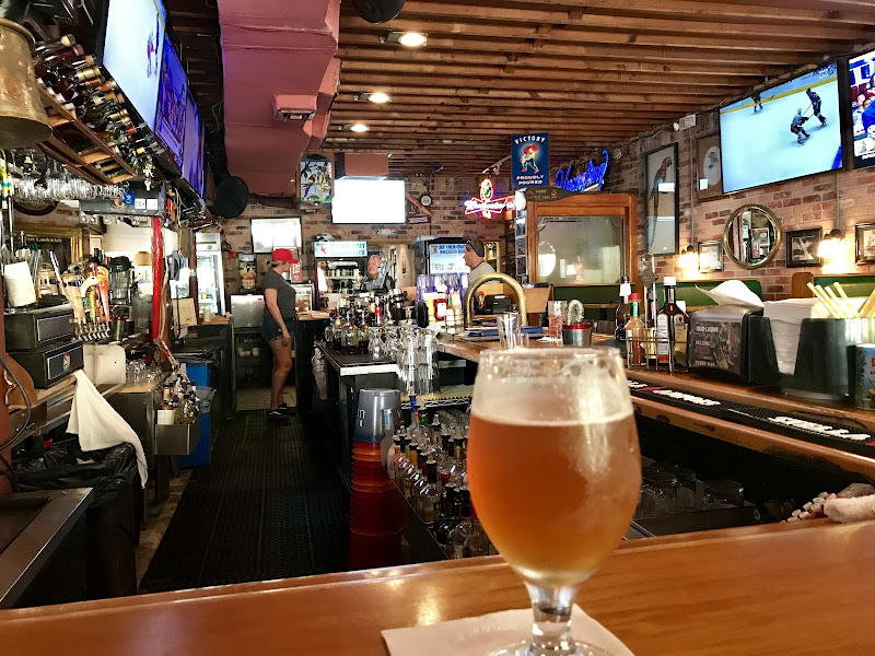 Parrot Lounge - Pub in Fort Lauderdale