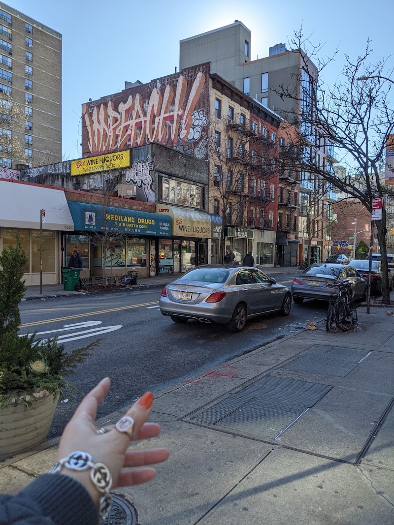 Bee Liquors - Liquor store in New York