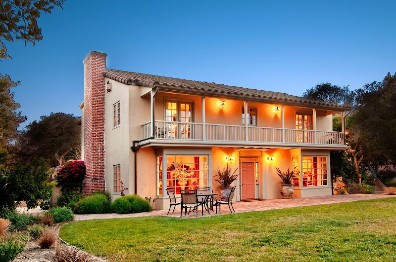 Team Beesley Keller Williams Coastal Estates - Real estate agency in San Carlos St