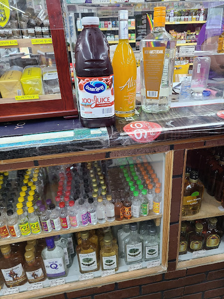 Mercedes Liquor Store