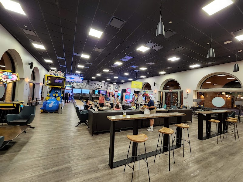 Pinz and Pints - Bar in Rancho Mirage