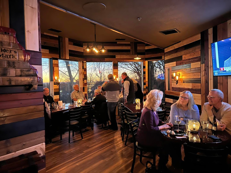Horseshoe Bend Bar and Grill - Bar & grill in Lake Ozark
