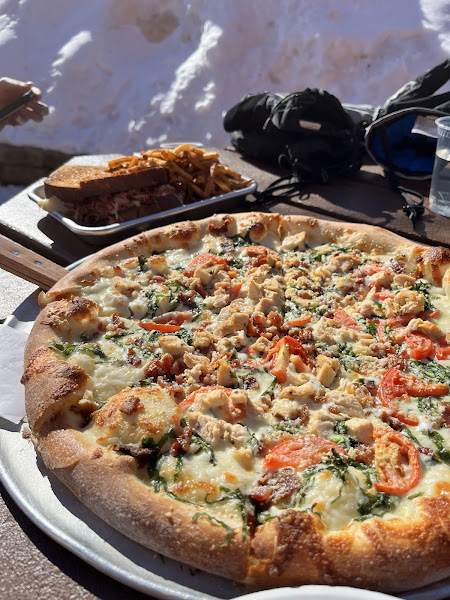 Highlands Alehouse - Pizza restaurant in Aspen