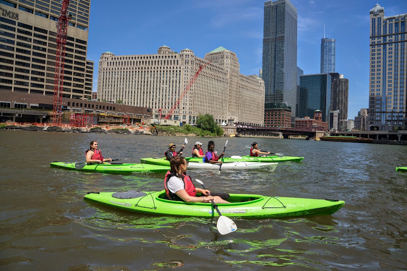 Urban Kayaks – Chicago River & Lake Tours
