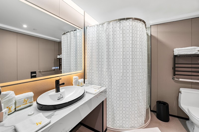 LY New York Hotel photo