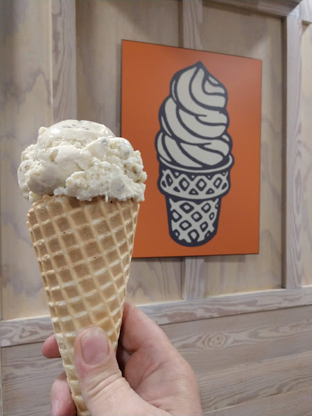 Mad Dog's Creamery & Donuts