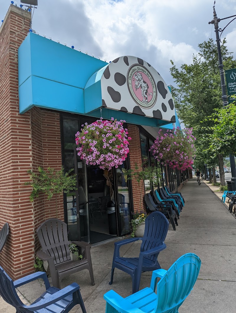 Chocolate Shoppe Ice Cream - Ice cream shop in Chicago
