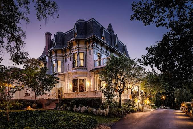 Madrona Manor