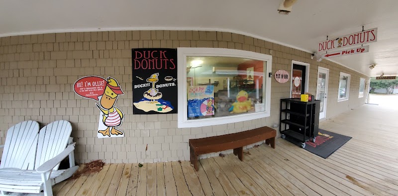Osprey Landing Sound Front Shops - Donut shop in Duck