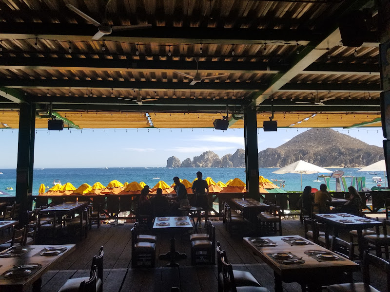 Mango Deck - Bar & grill in El Medano Ejidal