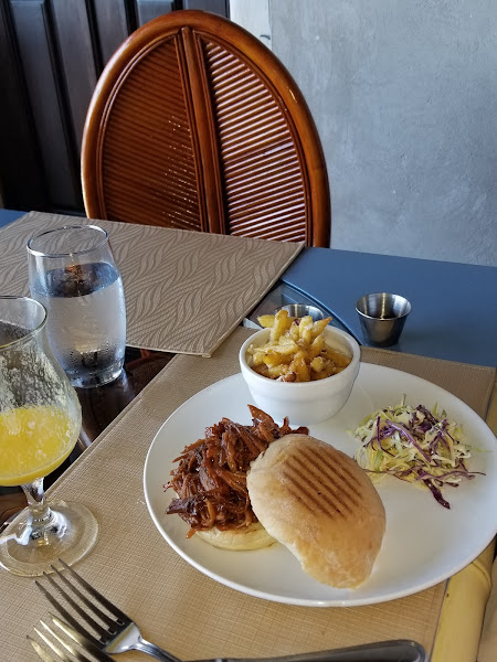 Christopher’s at Hermosa Cove - Restaurant in Pineapple St