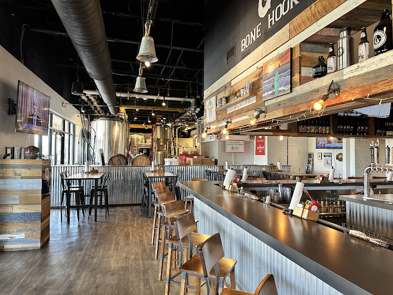Bone Hook Restaurant and Brewery - Brewery in Naples