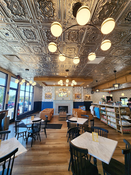 Summer Moon Coffee - Coffee shop in Lake Geneva