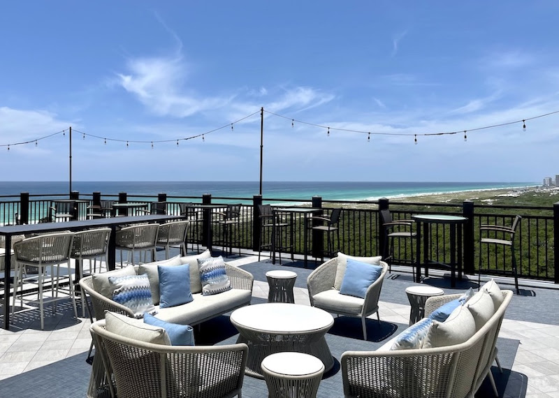 The Rooftop Bar - Bar in Destin