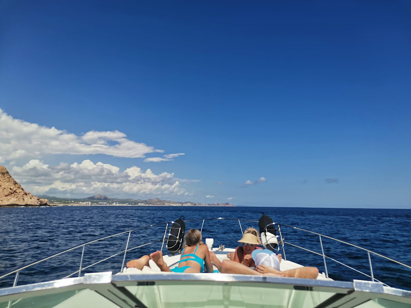 Cabo Yacht Life - Boat tour agency in Paseo de la Marina Lotes 37