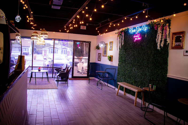 CoffeeMe - Coffee shop in Tampa