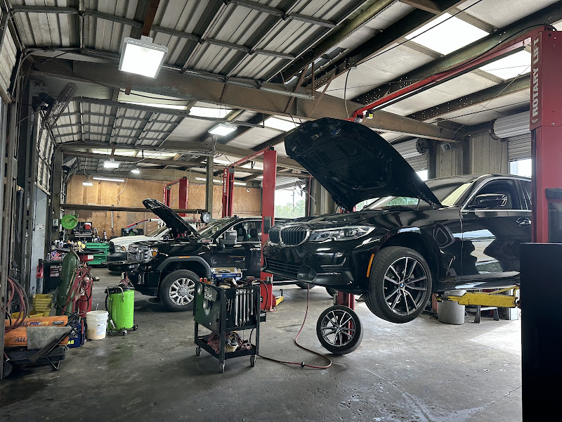 Mohrs Automotive - Auto repair shop in Santa Rosa Beach