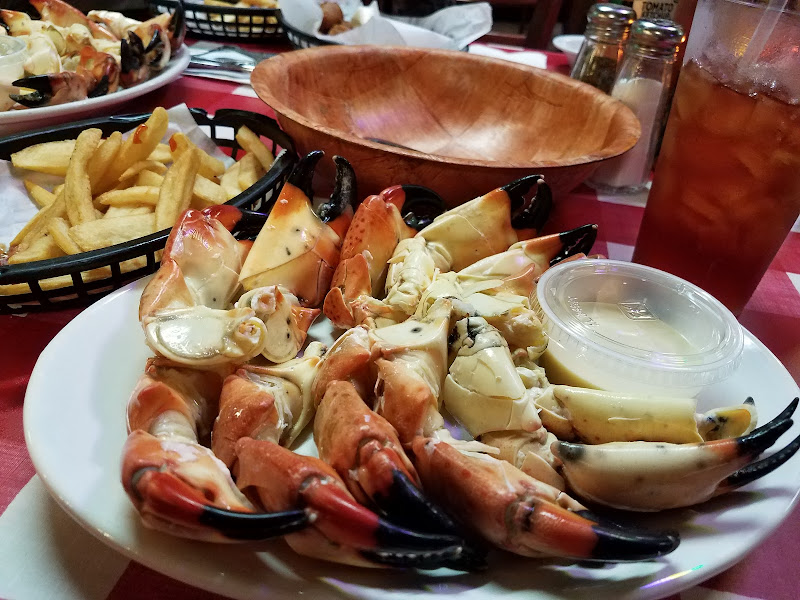 Catfish Deweys - Seafood restaurant in Fort Lauderdale