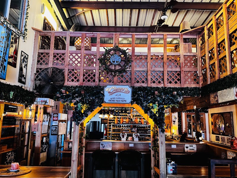 Lifted Spirits Winery & Wellness - Wine bar in Kailua