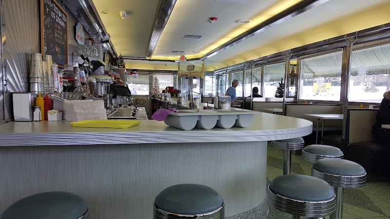 Joni's Diner - American restaurant in Lake Geneva