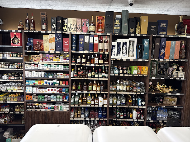 Varadero Liquors - Liquor store in Miami