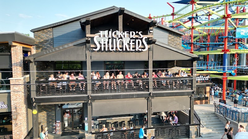 Tuckers Shuckers Oysters & Tap photo