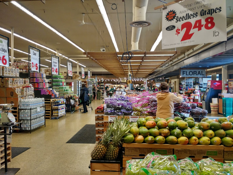 Town & Country Market Ballard - Grocery store in Seattle