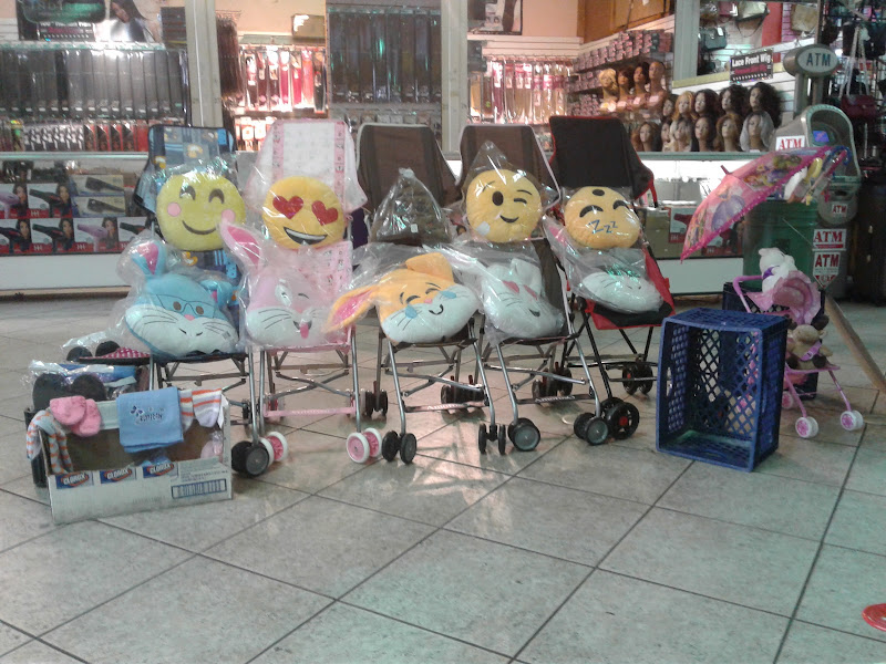 LA Street Mall - Shopping mall in Los Angeles