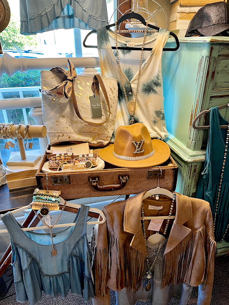 Shabby Chic Boutique - Boutique in Osage Beach