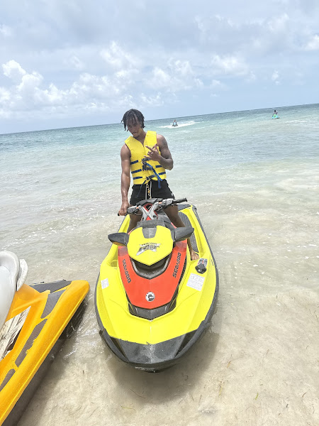 Shreya Ocean Snorkeling Jet Ski & Fishing - Water skiing instructor in Montego Bay Montego