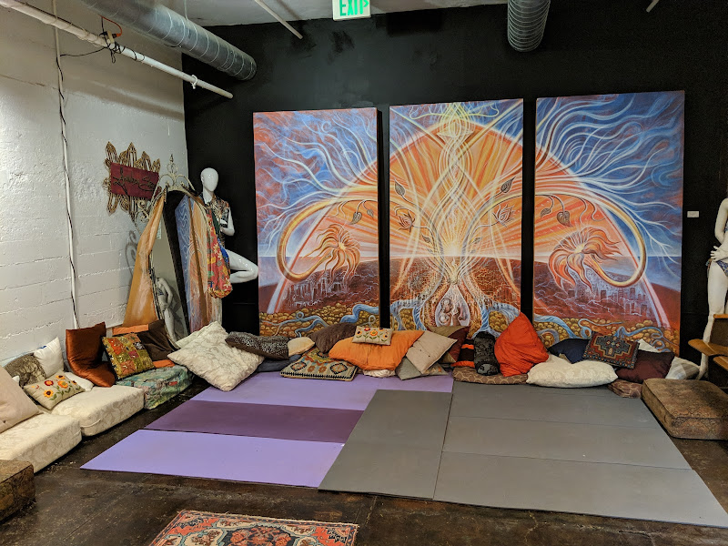 Peace Yoga Gallery - Yoga studio in Los Angeles