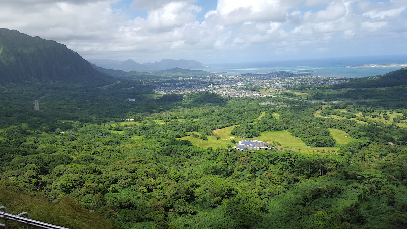 Nuʻuanu Pali State Wayside - Tourist attraction in your area