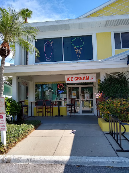 Centre Shops of Longboat Key - Shopping mall in Longboat Key