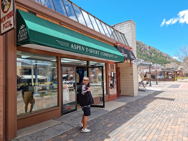 Aspen T-Shirt Co - T-shirt store in Aspen