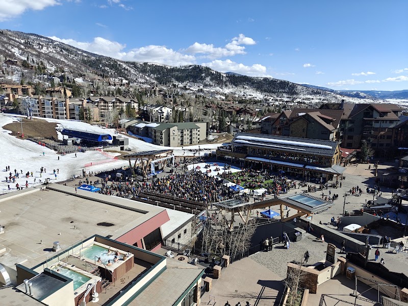Steamboat Square - Night club in Steamboat Springs