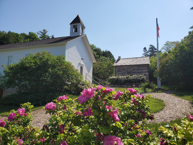 Pioneer Schoolhouse Museum and Goodletson Cabin - Museum in Ephraim