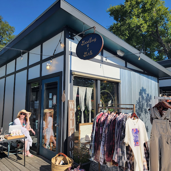 Five Points Alley Shops