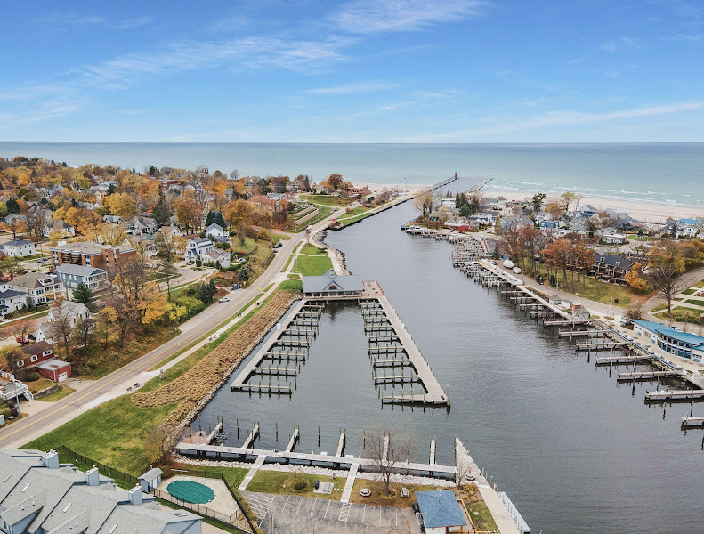 Historic Hotel Nichols - Hotel in South Haven