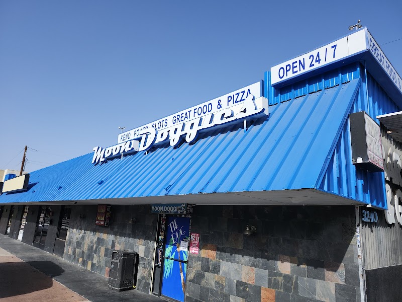 Moondoggies bar