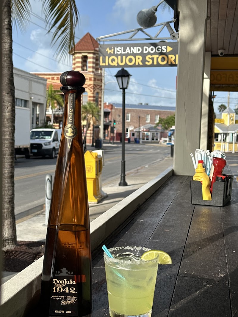 Island Dogs Liquor Store photo