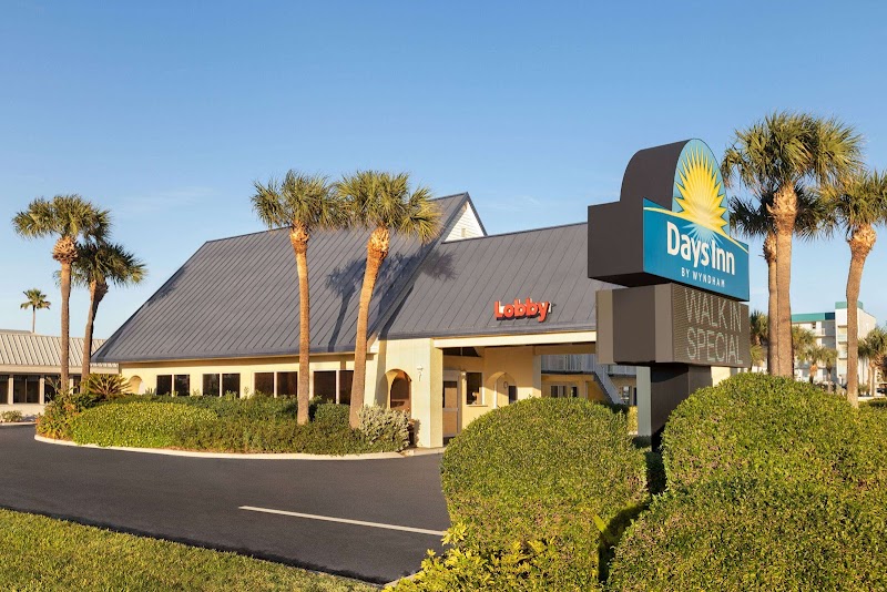 Days Inn by Wyndham Cocoa Beach Port Canaveral - Hotel in Cocoa Beach