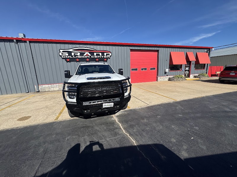 Grand Collision Center