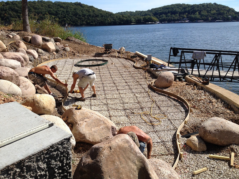 Lightning Landscape & Irrigation: Lake of the Ozarks Landscaping & Lawn Care