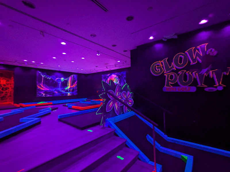 Glow Putt Arcade