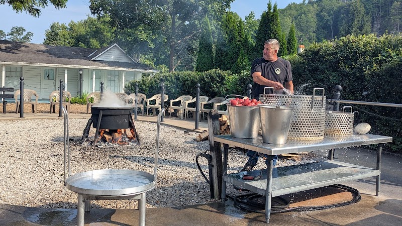 Pelletier's Restaurant & Fish Boil - Seafood restaurant in Fish Creek