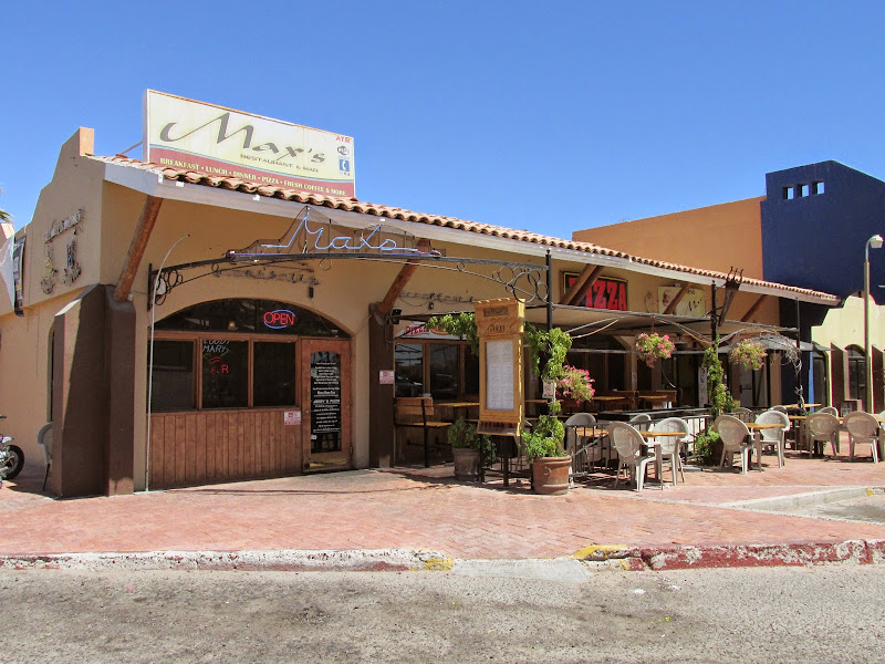 Max's Restaurant and Bar - Restaurant in S/N