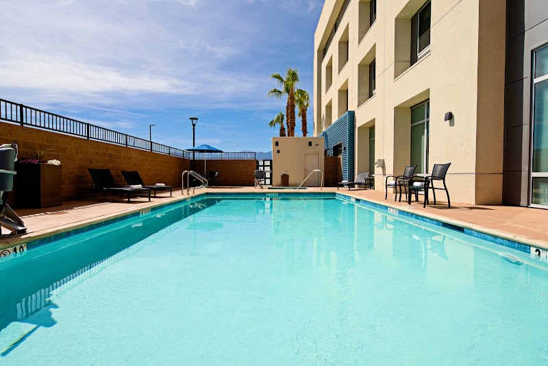 Holiday Inn Express & Suites - Palm Desert - Millennium, an IHG Hotel - Hotel in Palm Desert