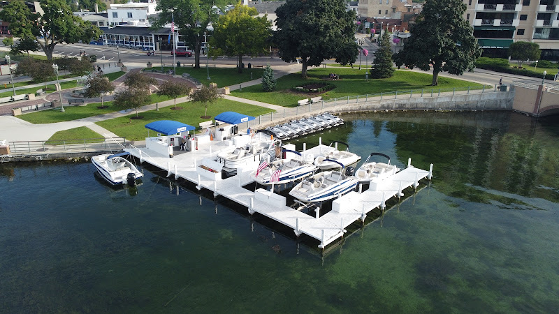 Lake Geneva Jet Ski - Boat rental service in Lake Geneva